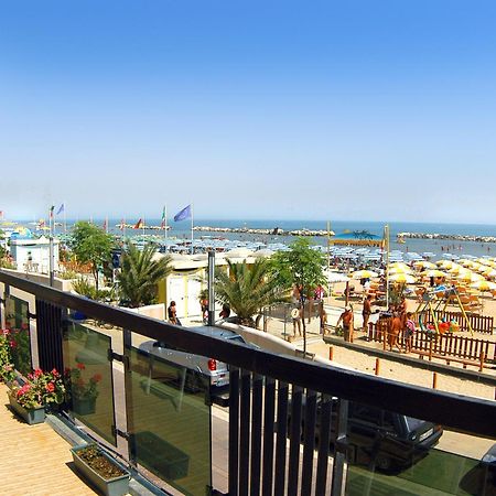 Hotel Continental Белариа-Игеа Марина Екстериор снимка