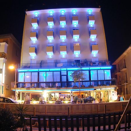 Hotel Continental Белариа-Игеа Марина Екстериор снимка
