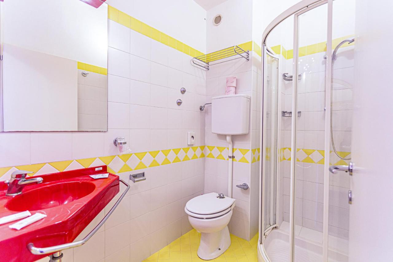 Hotel Continental Белариа-Игеа Марина Екстериор снимка