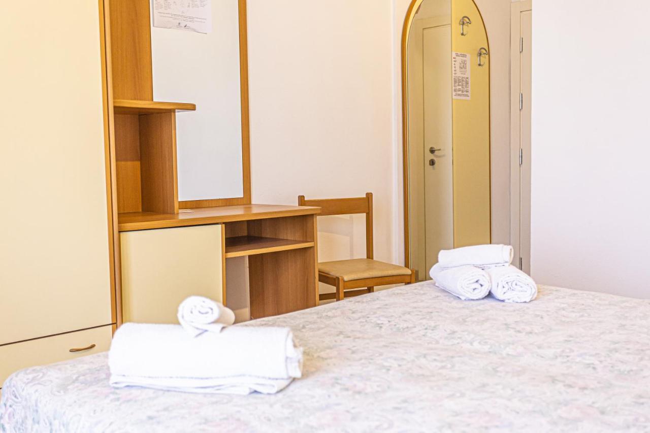 Hotel Continental Белариа-Игеа Марина Екстериор снимка