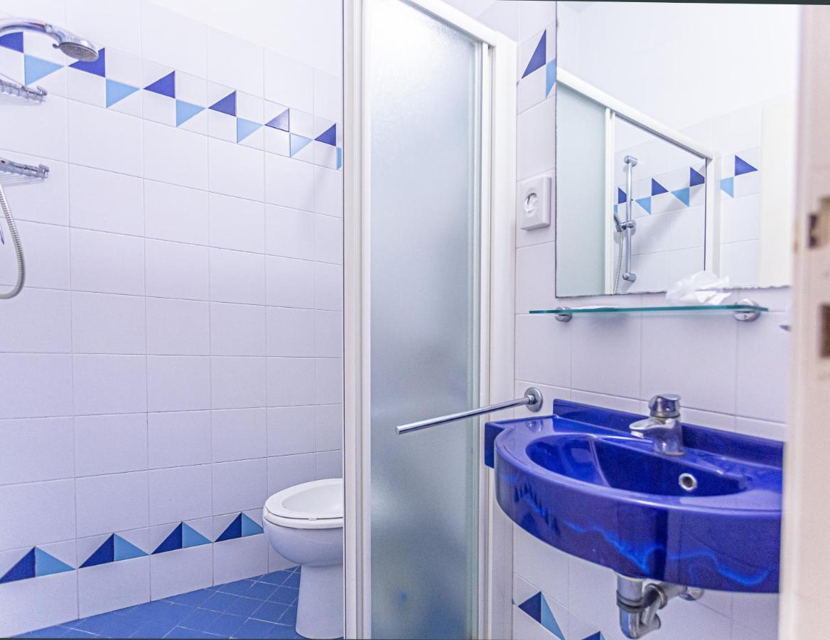 Hotel Continental Белариа-Игеа Марина Екстериор снимка