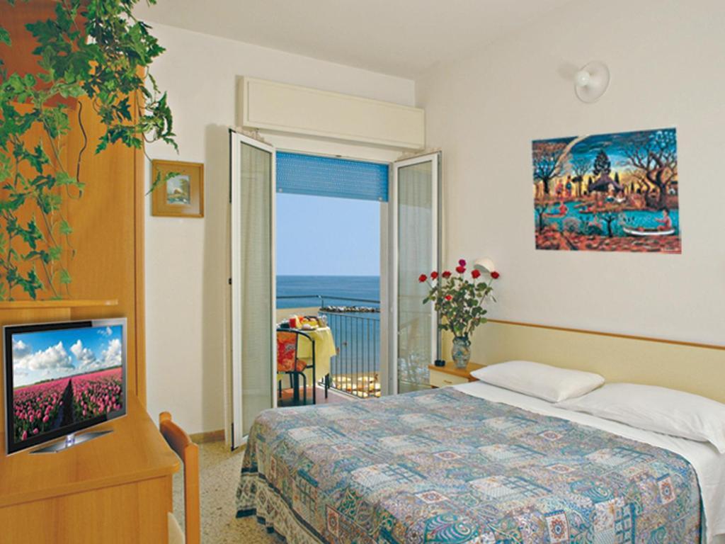 Hotel Continental Белариа-Игеа Марина Стая снимка