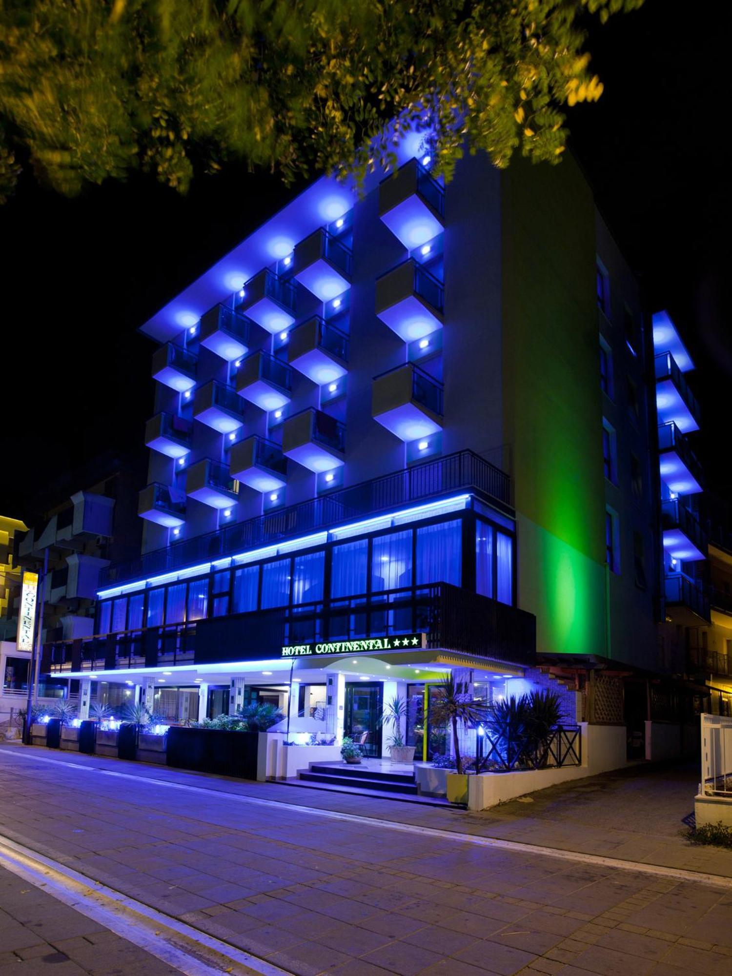 Hotel Continental Белариа-Игеа Марина Екстериор снимка