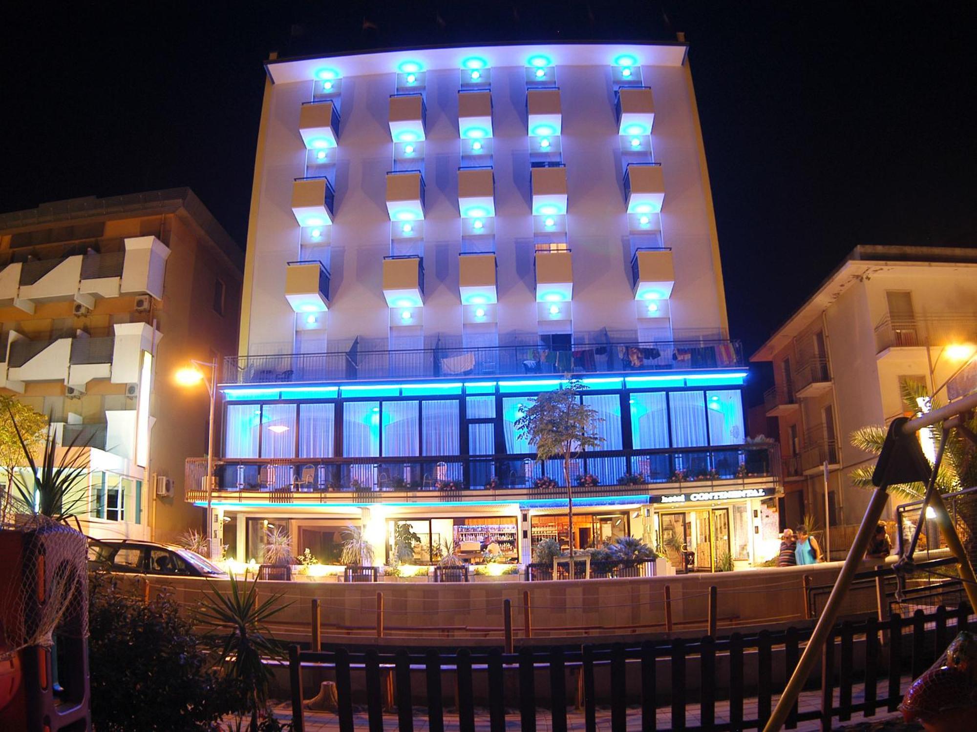 Hotel Continental Белариа-Игеа Марина Екстериор снимка